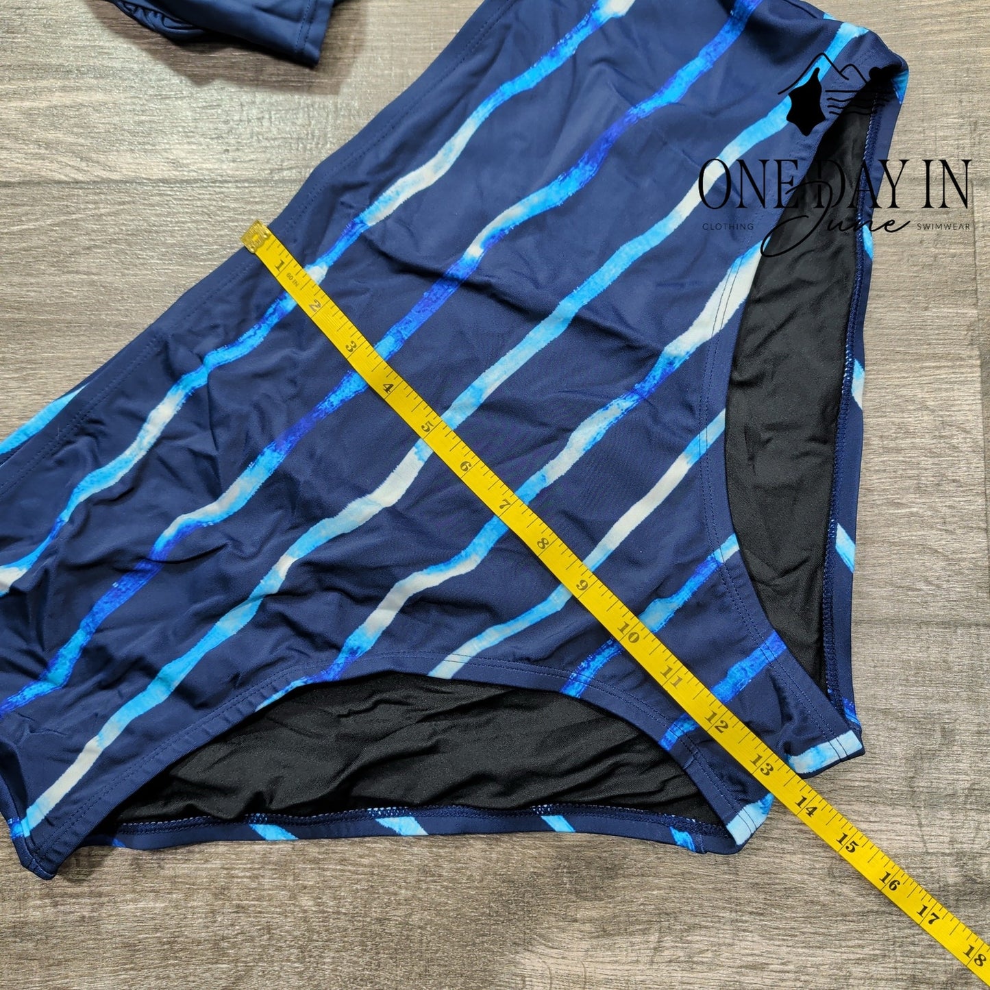 Cupshe Plus Size Tie Back Tankini Swimsuit Size 3X