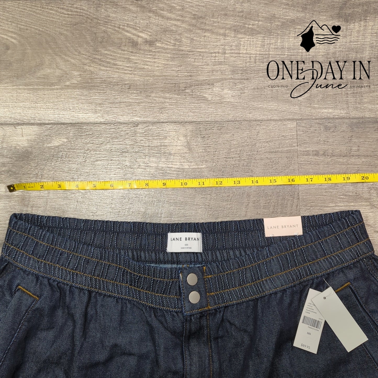 Lane Bryant Mid Rise Short Crop Jeans Size 18 Short
