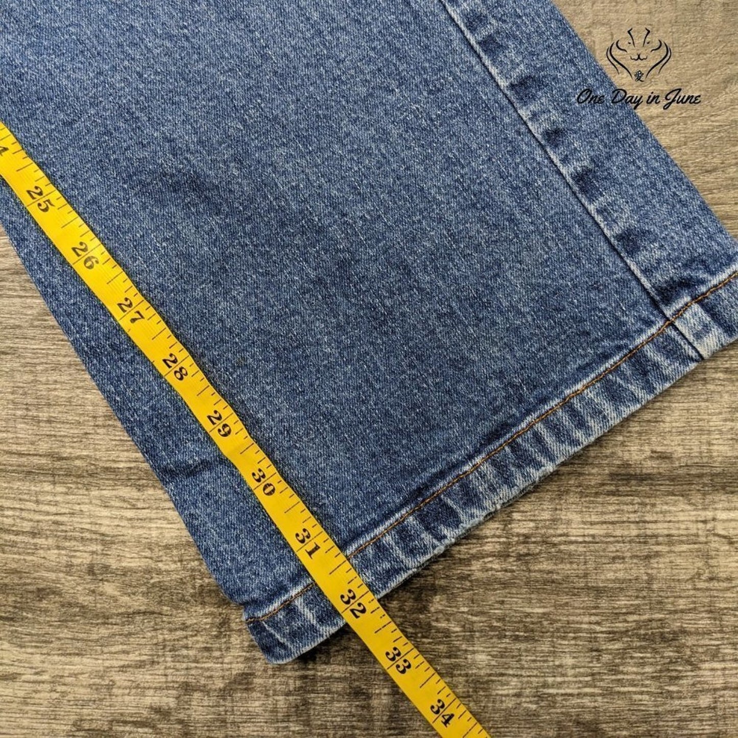 Womyn Straight Leg Jeans Size 2