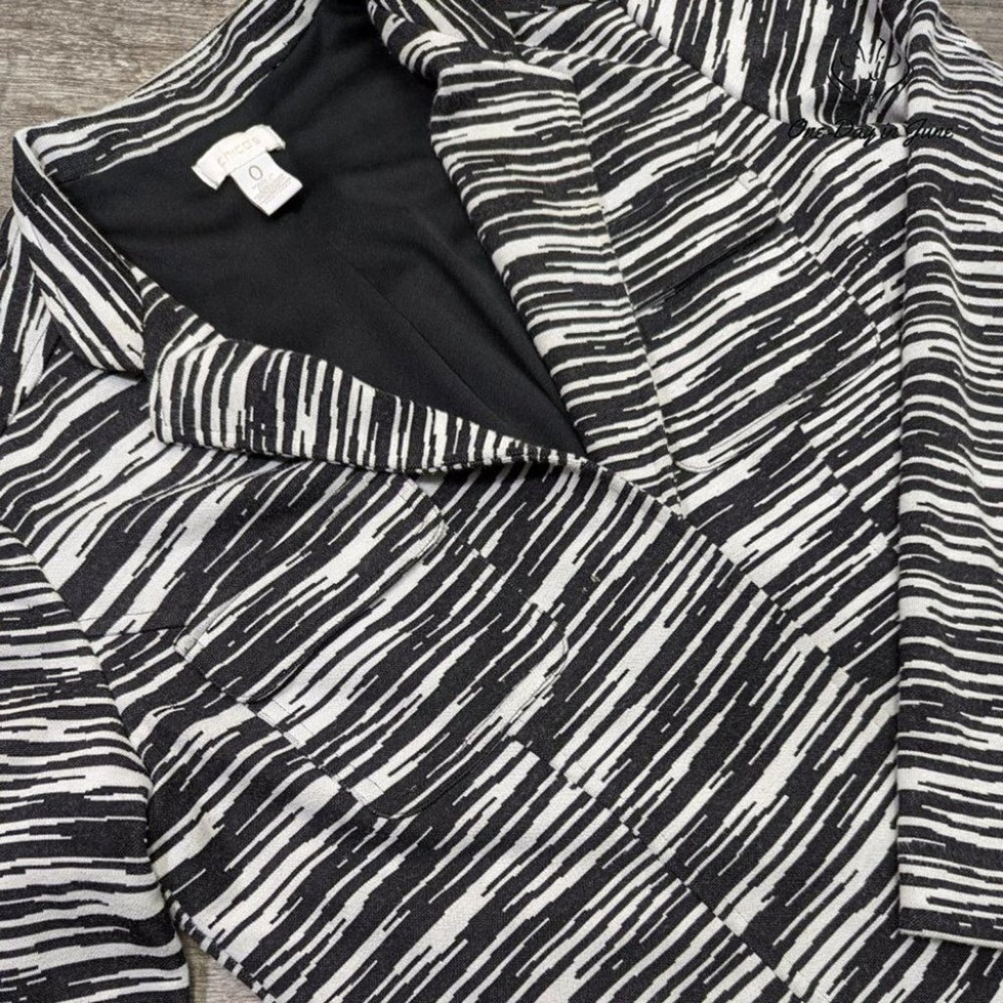 Chico's Open Front Blazer Size S