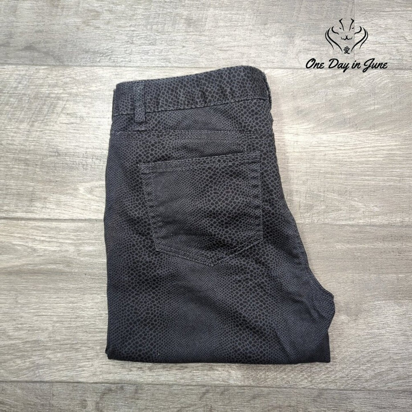 American Rag Cie Curvy Skinny Jeans Black Snake Print Size 9S