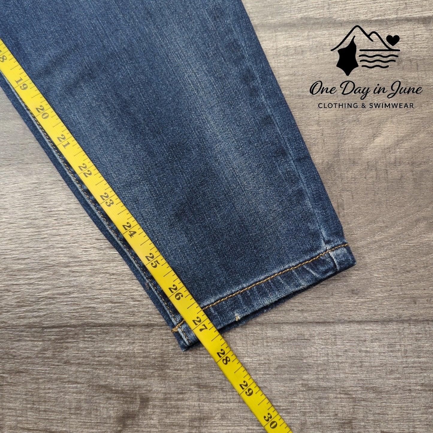 Lane Bryant Mid Rise Super Stretch Skinny Jeans Size 14