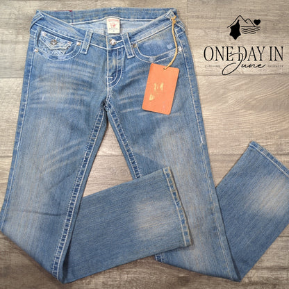 True Religion Low Rise Straight Leg Jeans Crystal Medium Wash NWT Size 6 (28)