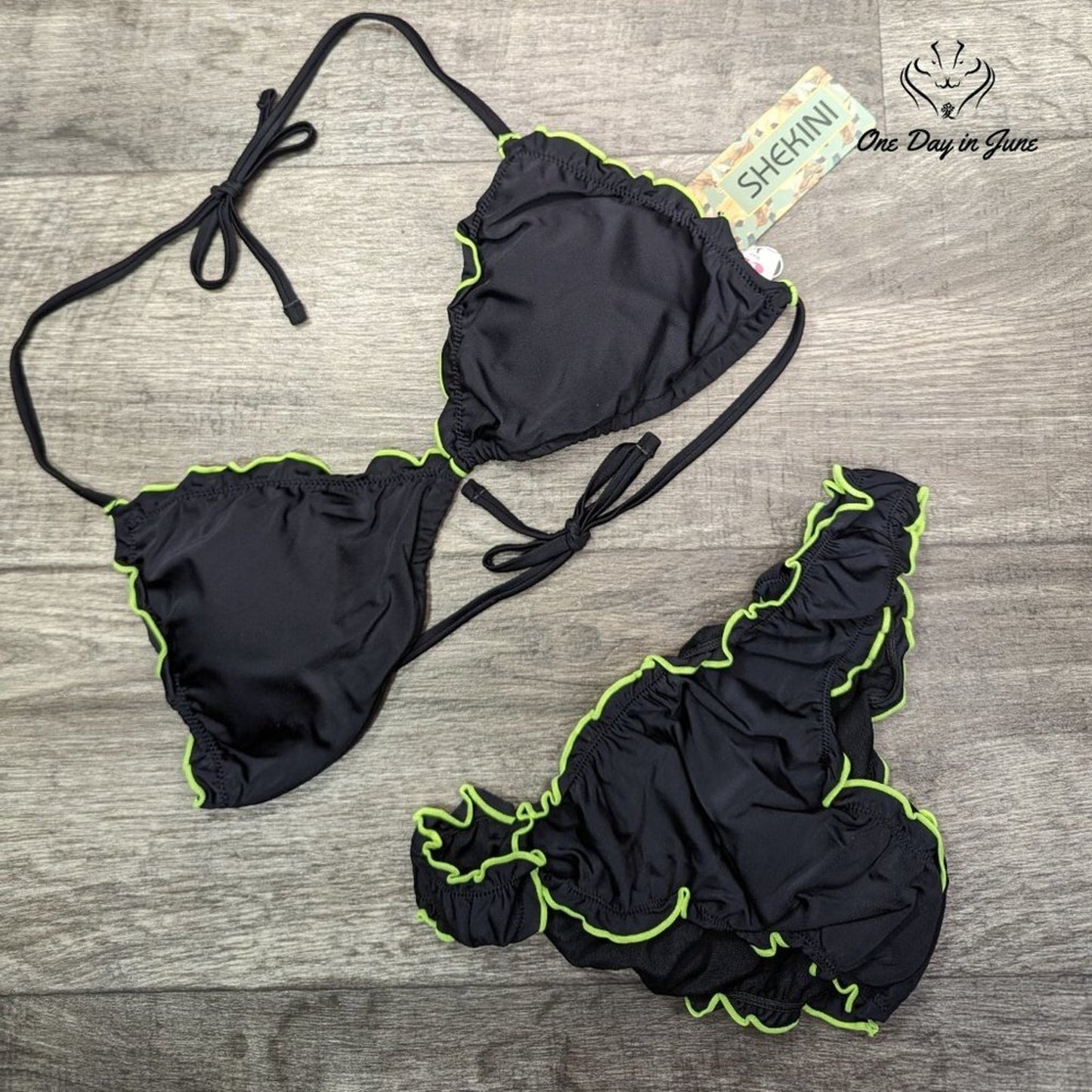 Shekini Ruffle Edge Triangle Bikini Size L