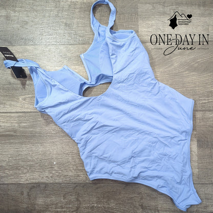 Meyeeka V Wire Cutout One Piece Swimsuit Size L