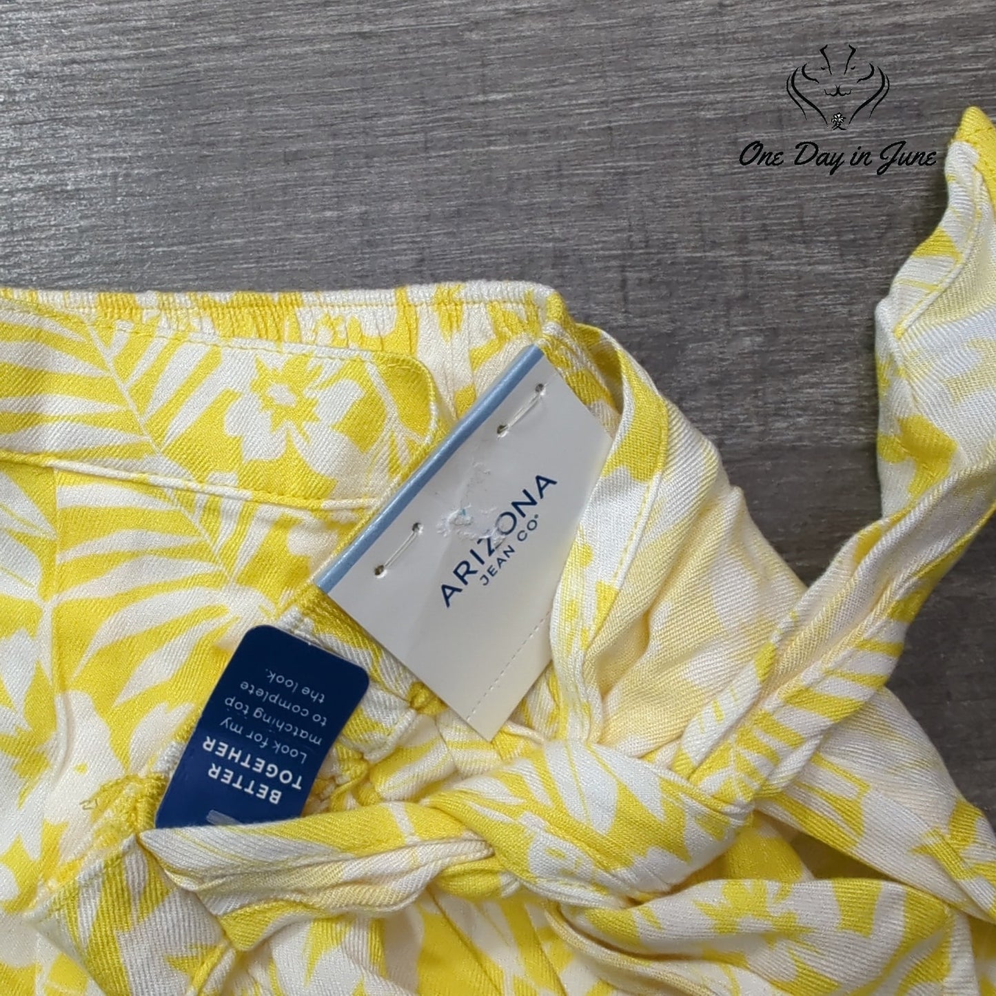 Arizona Jean Co. Juniors Tropical Wrap Skort Size XS