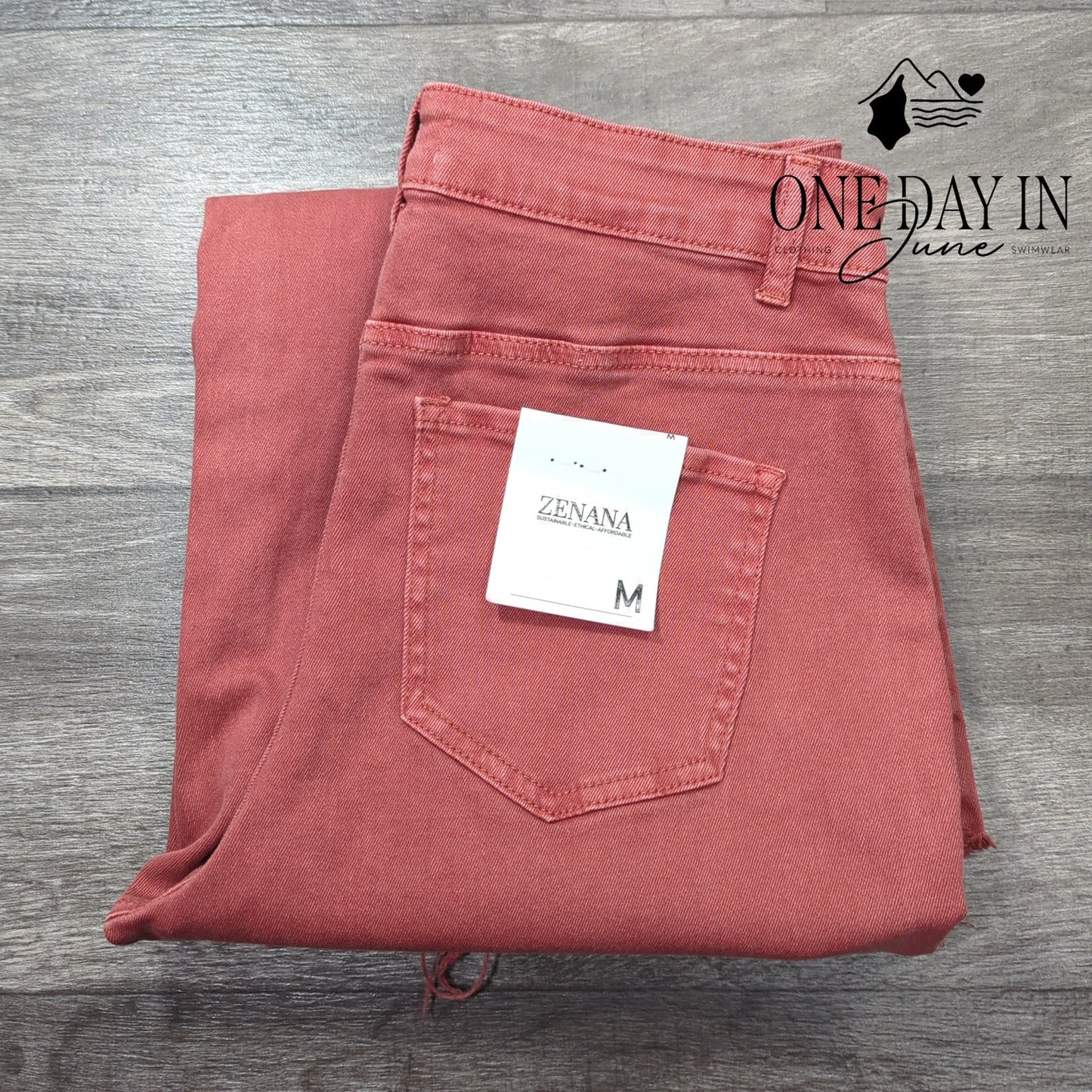 Zenana Wide Leg Crop Jeans Size M