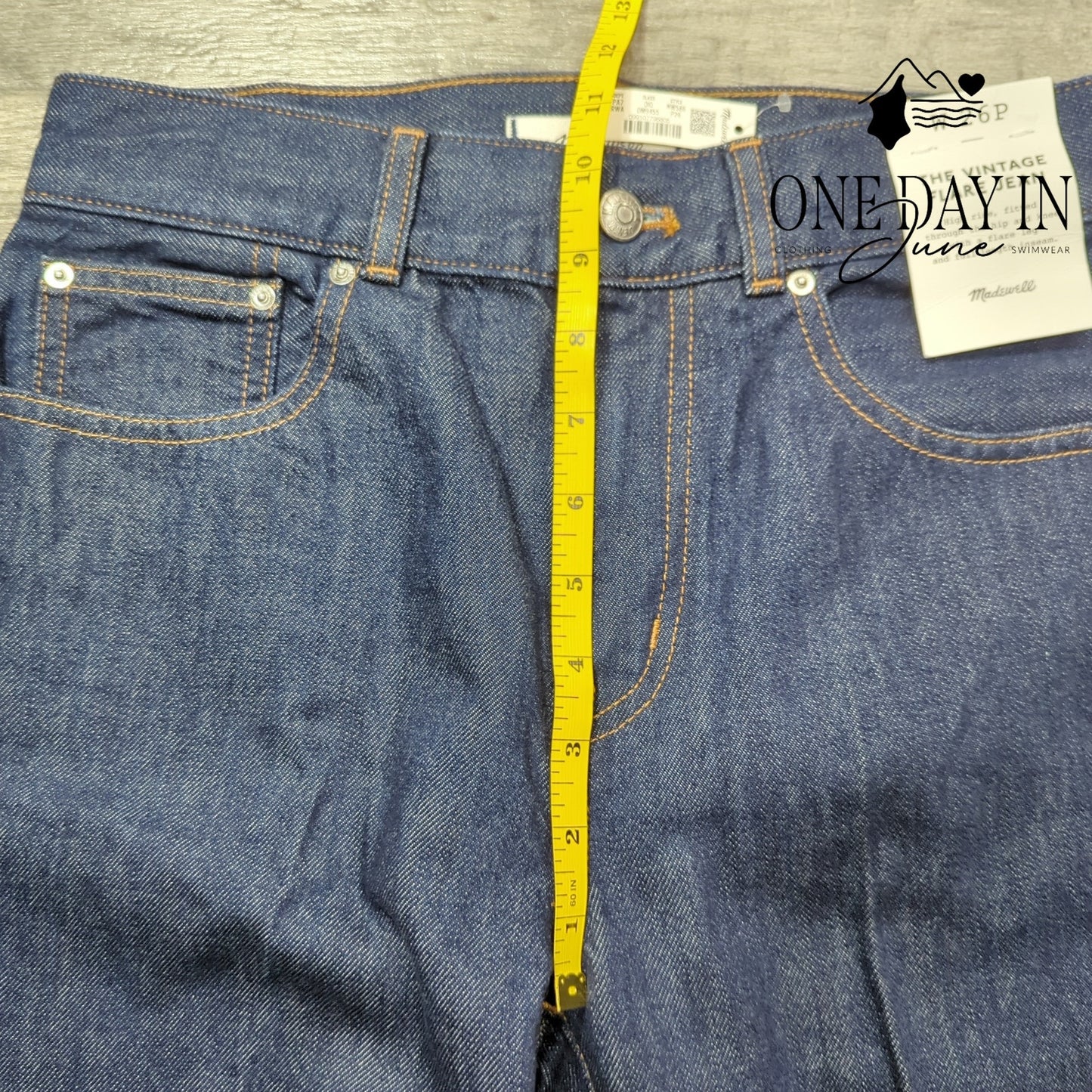 Madewell Petite The Vintage Flare Jeans Size 2P (26P)