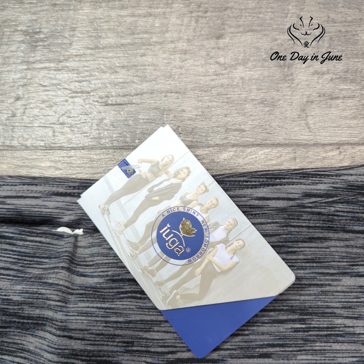Iuga Capri Yoga Pants Size L