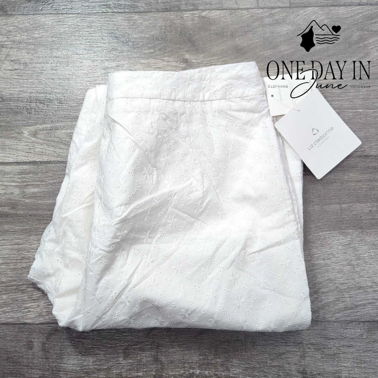 Liz Claiborne Cropped Pants Size 16