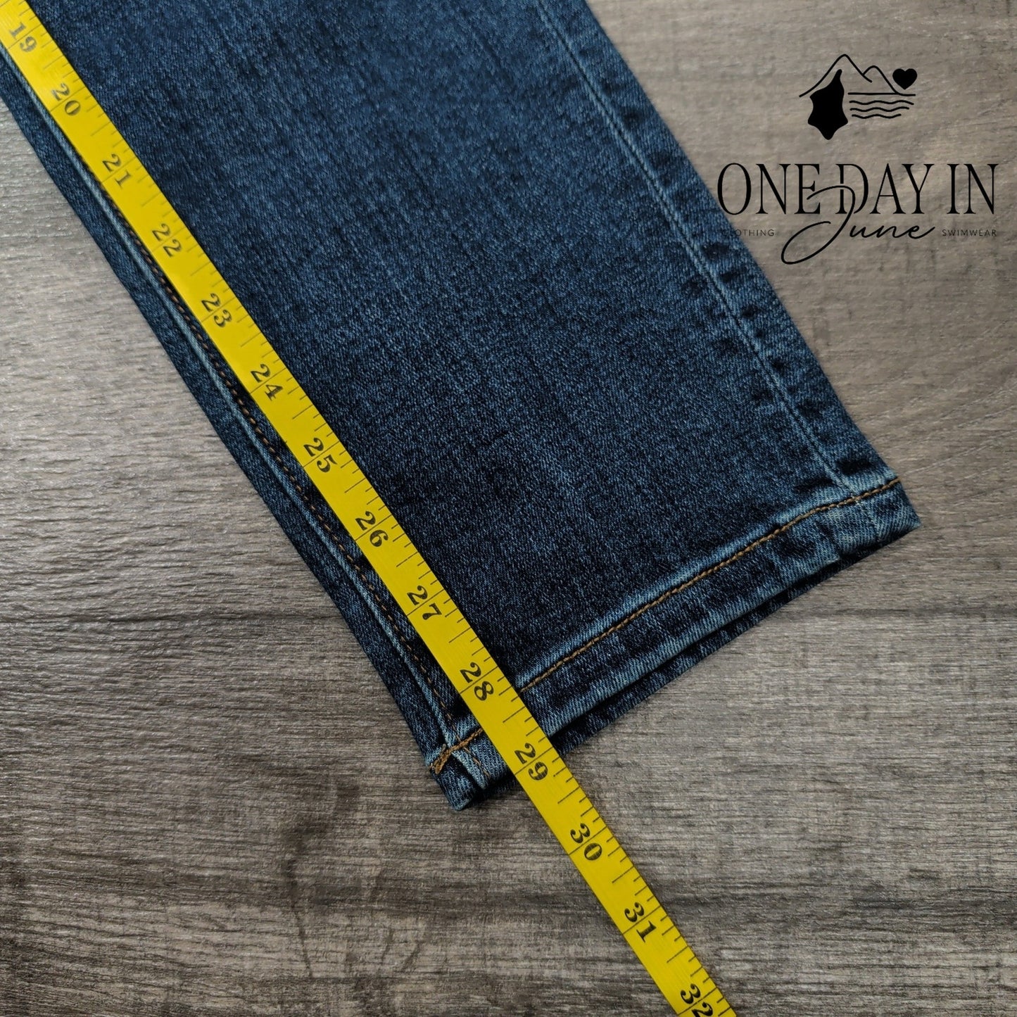 Vervet Brenda Relaxed Fit Jeans Size 0 (25)