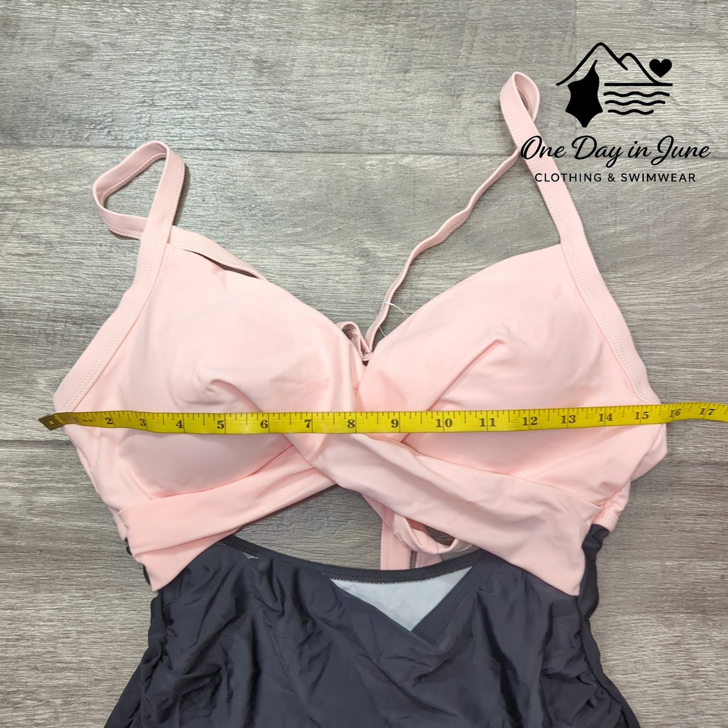 Eomenie Cross Front Tie Back. Cut Out One Piece Swimsuit Size M