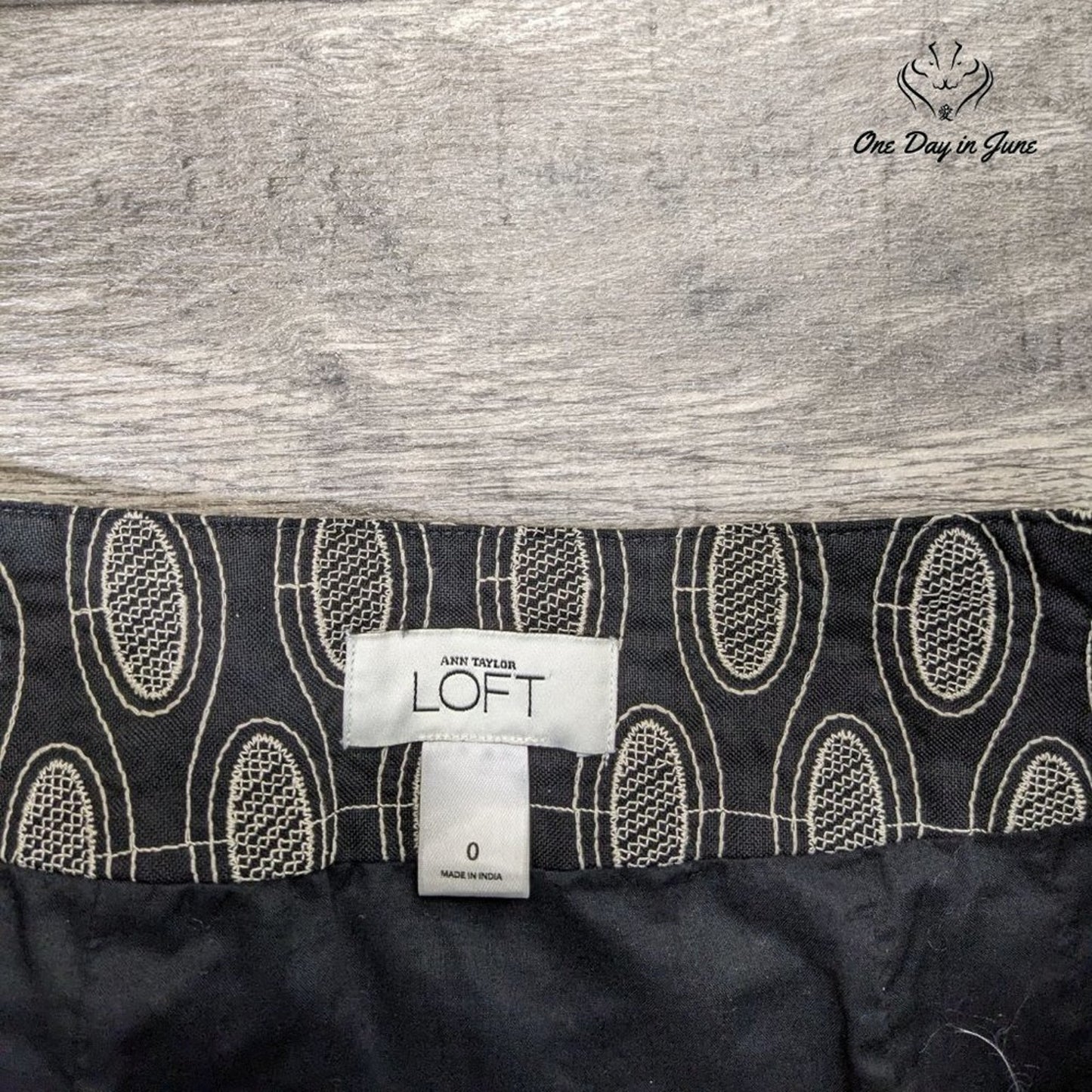 Loft Embroidered Mini Skirt Size 0