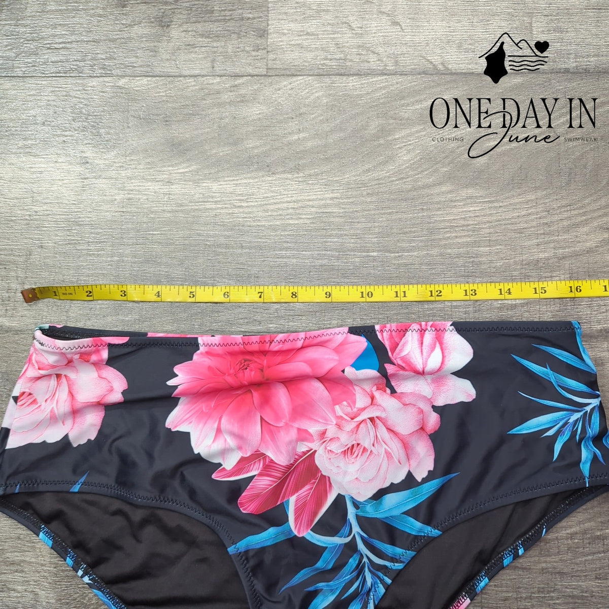 Beachsissi V Neck Tummy Control Tankini Swimsuit Black Floral NWT Size XL