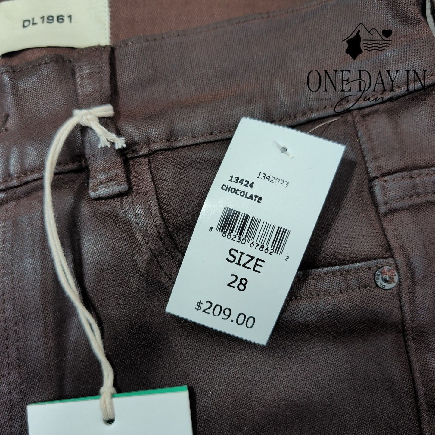 DL1961 Bridget Boot Coated Jeans Chocolate High Rise Crop NWT Size 6 (28)