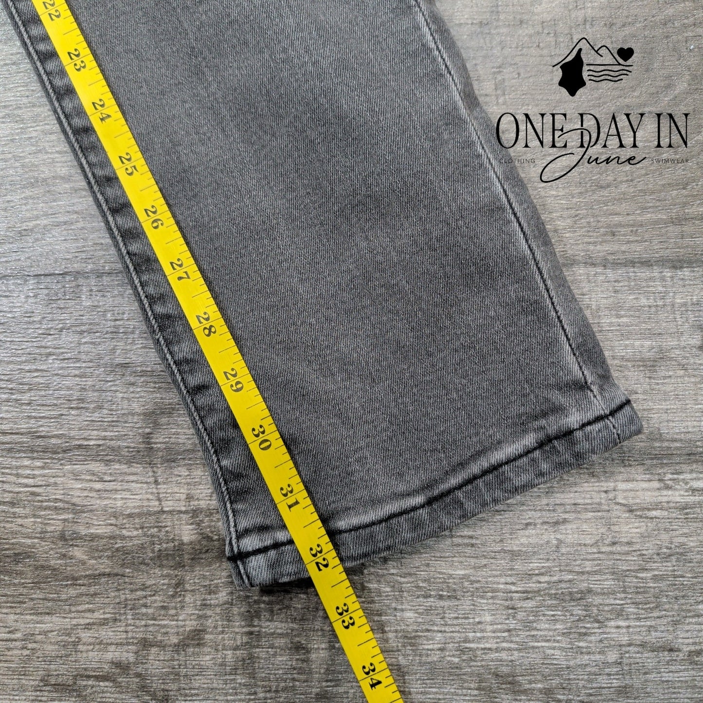 Joe's Jeans Slim Fit Jeans Size 31X32