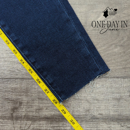 Good American Good Legs Skinny Jeans Dark Wash Raw Hem NWT Size 4