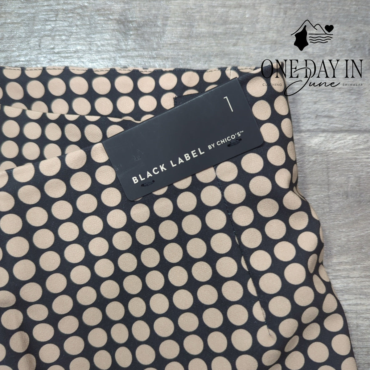 Chico's Black Label Dotted Slim Ankle Pants Black Neutral NWT Size Chico's 1 (M)