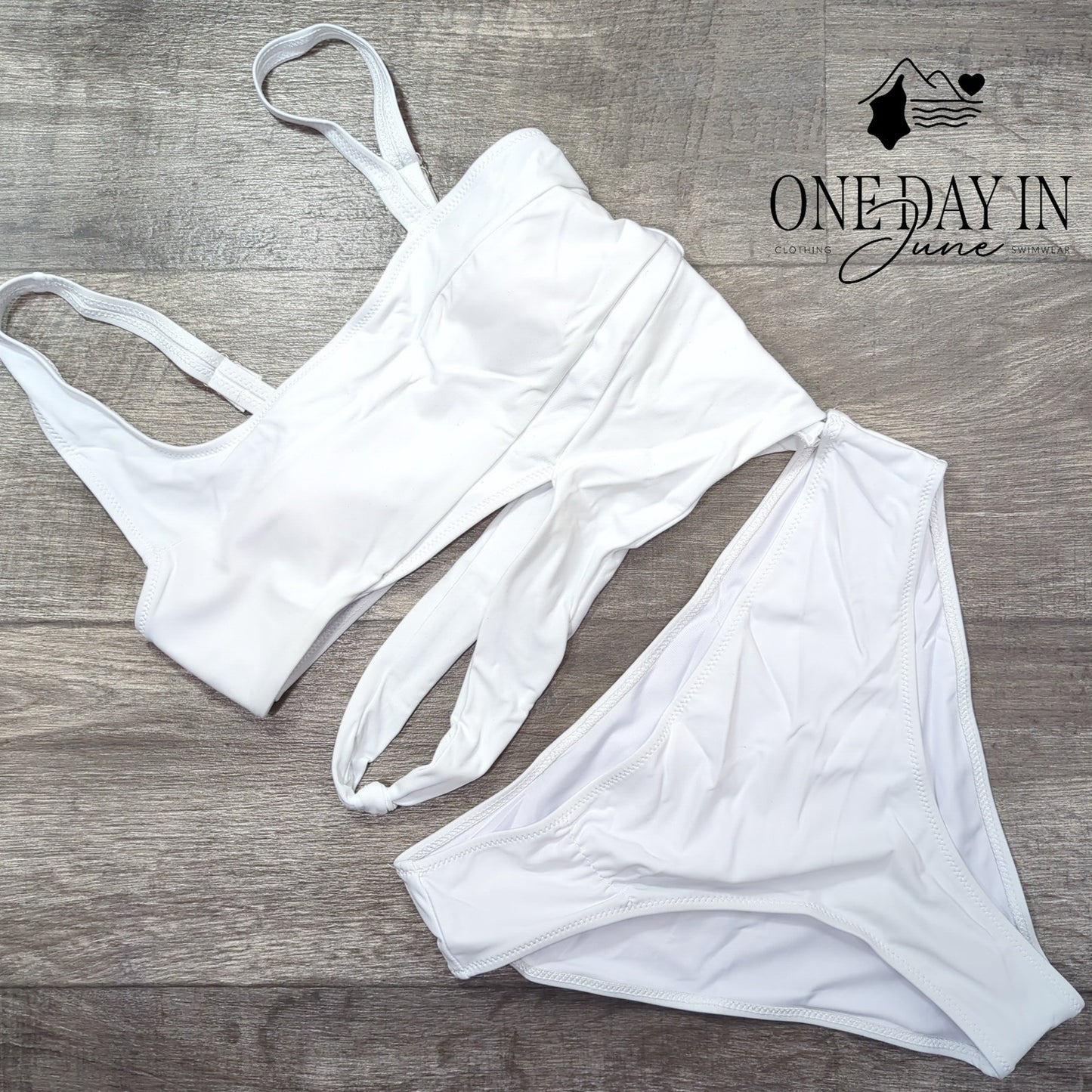 Lilosy Cut Out One Piece Swimsuit Size L