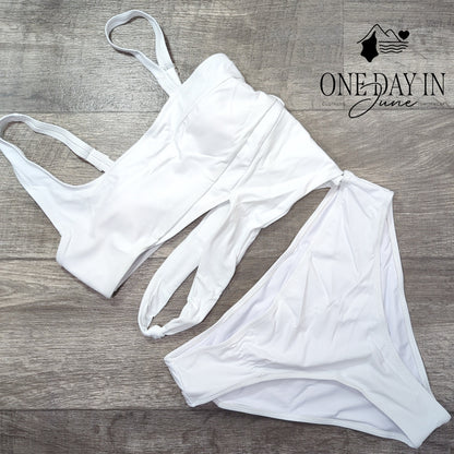 Lilosy Cut Out One Piece Swimsuit Size L