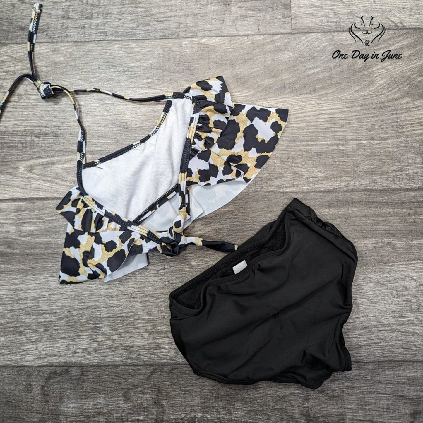 Conjunto Flounce Bikini Swimsuit Size 116 (4-5 yrs)