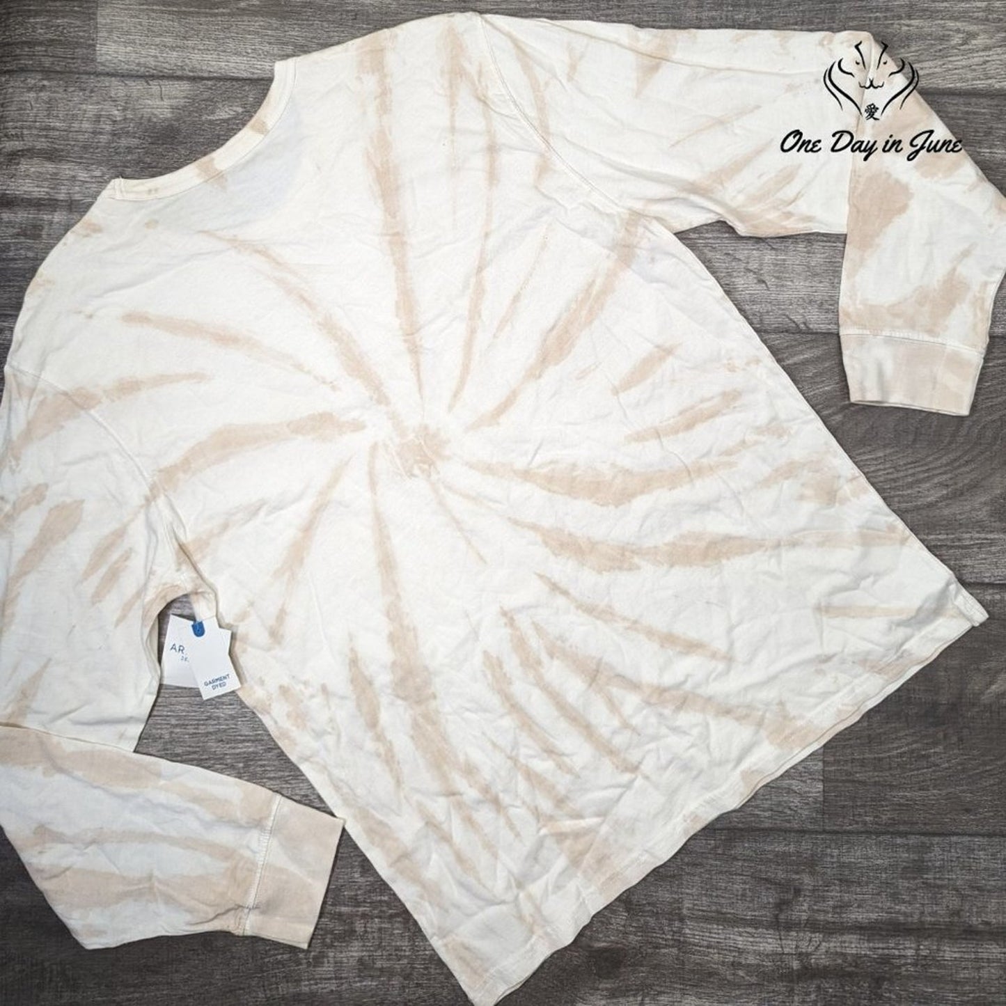 Arizona Jean Co Its Taco Time Long Sleeve Tee Natural Tie Dye Graphic NWT Size M