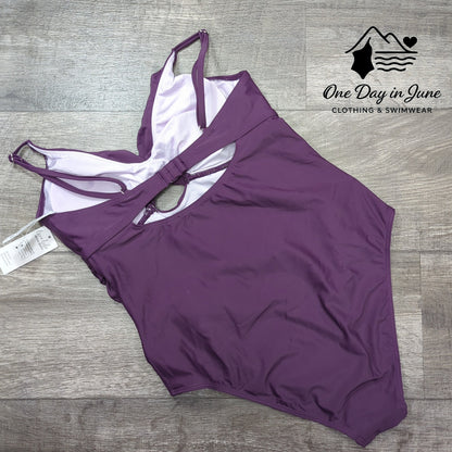 Cupshe Cross Front Keyhole One Piece Swimsuit Size L