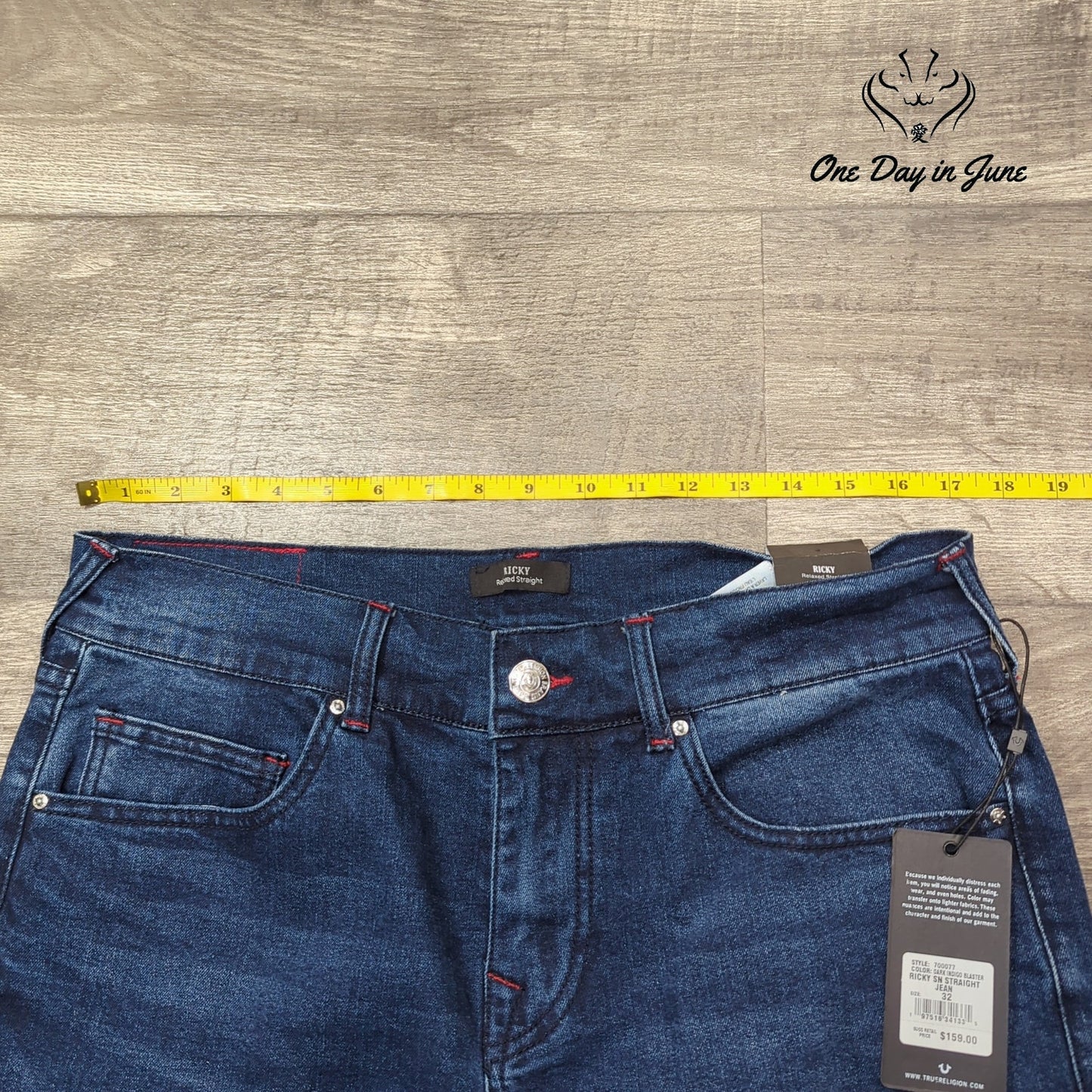 True Religion Ricky Relaxed Straight Leg Jeans Size 32