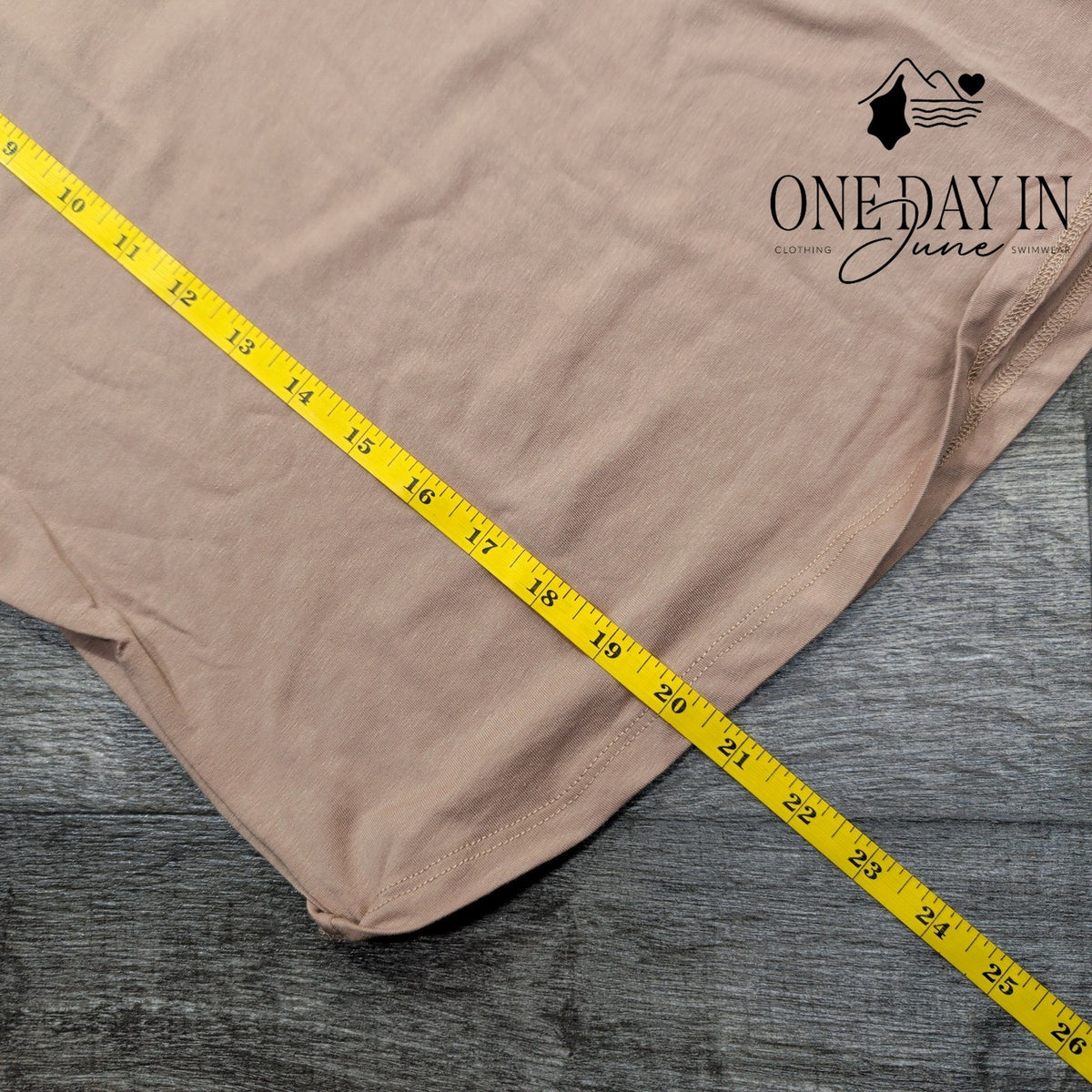 True Religion Horseshoe V Notch Tee Stucco Pink NWT $62 Size L
