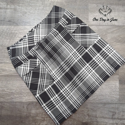 Liz Claiborne Petite Mini Skirt Black White Plaid A Line Size 4P