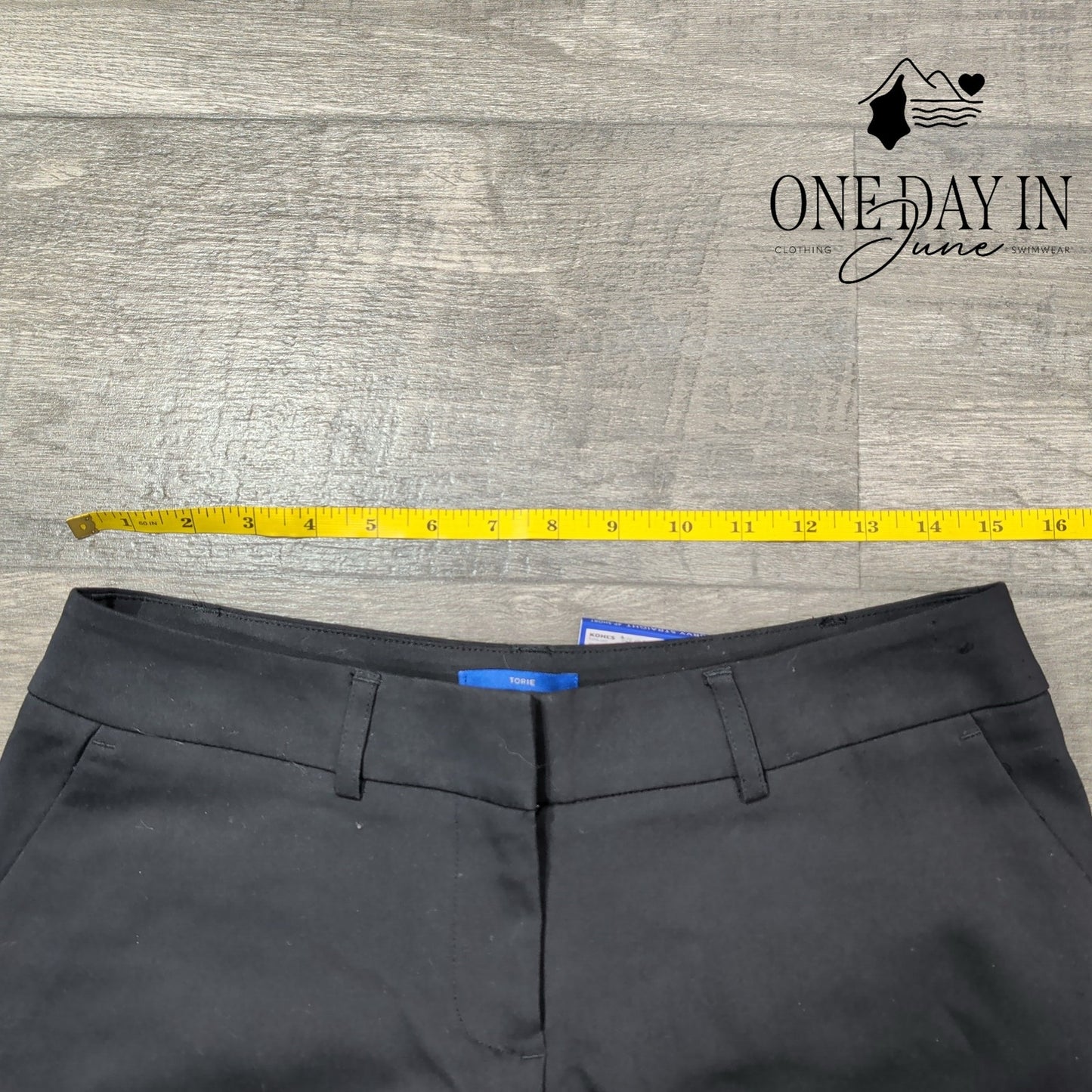 Apt. 9 Torie Curvy Straight Dress Pants Short Black Mid Rise NWT Size 4P Short