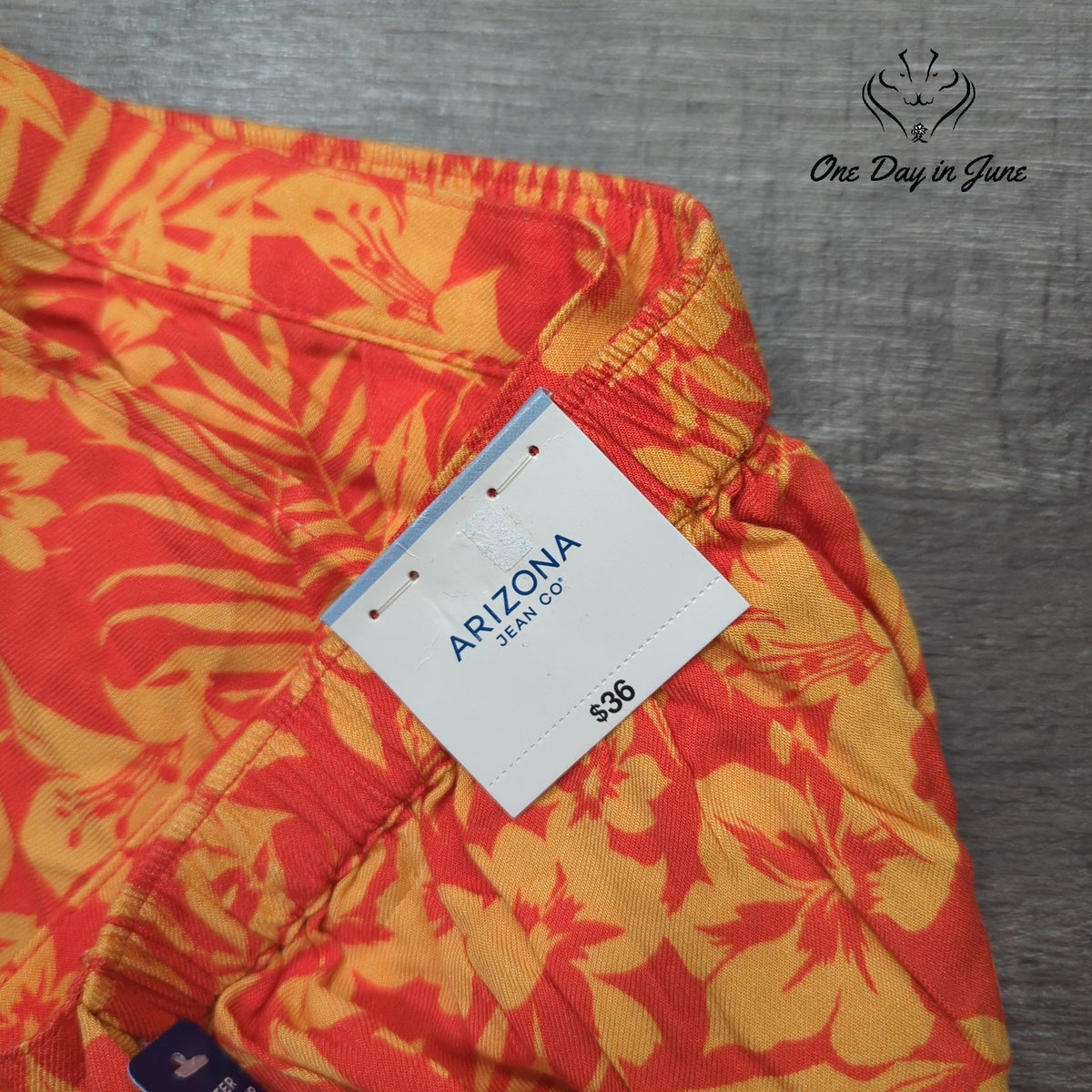 Arizona Jean Co. Tropical Floral Faux Wrap Tie Front Shorts Orange NWT Size M