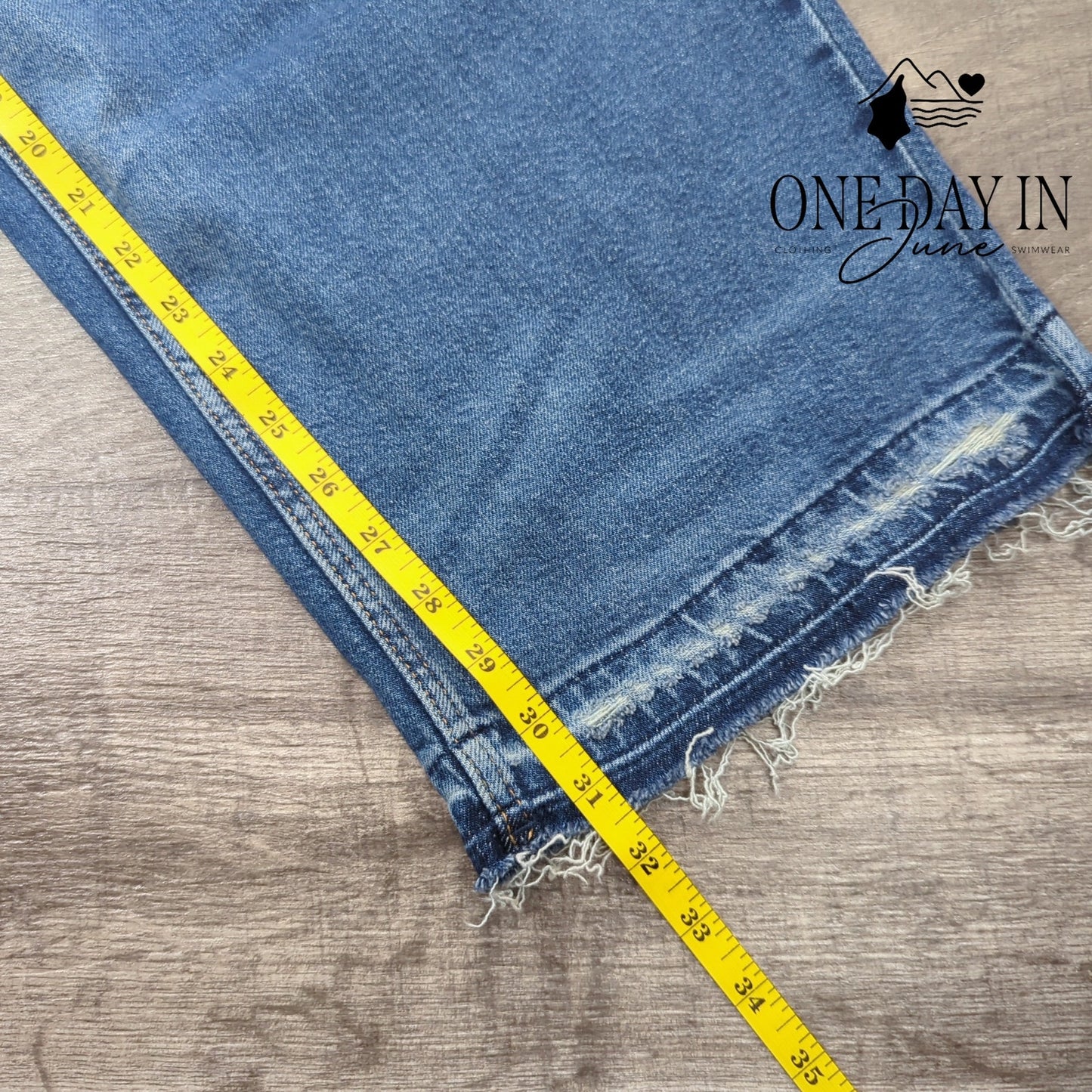 Good American Good 90s Relaxed Jeans Plus Raw Hem Indigo NWT Size 22