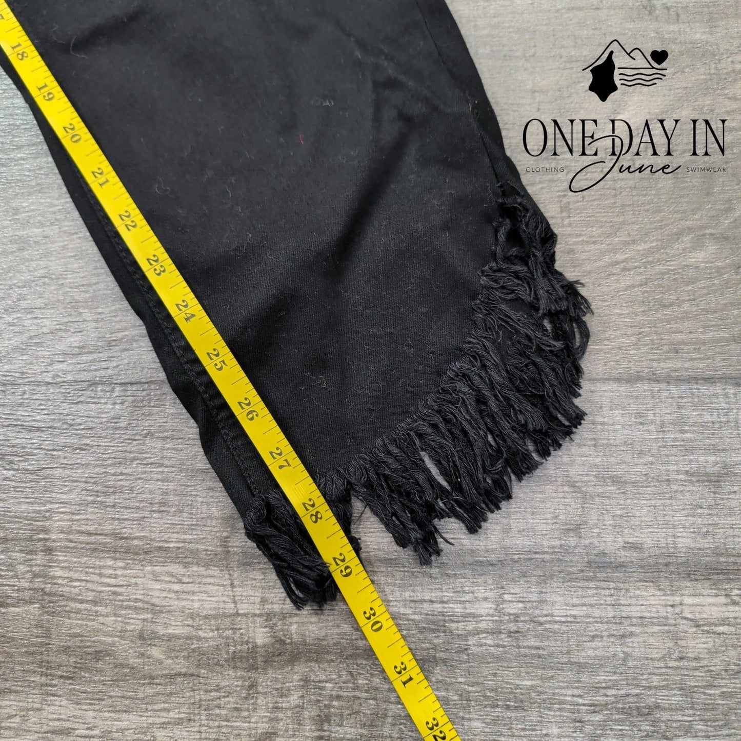 Ethyl Clothing Black Distressed Fringe Hem Jeans Stretch NWT Size 16