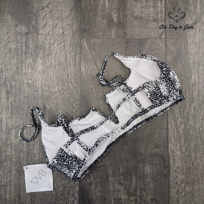 Vicious Young Babes Stunner V-Wire Bralette Bikini Top Swimsuit Size M