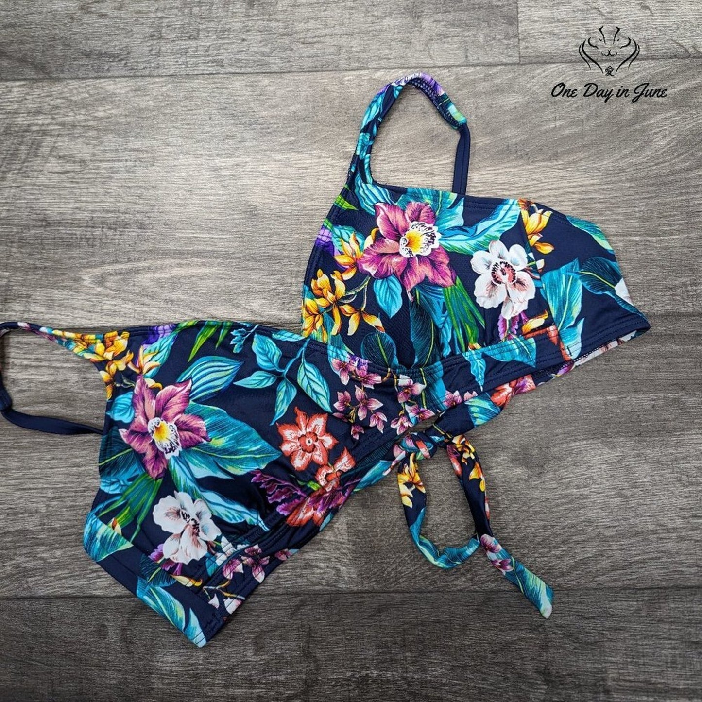 Coastal Blue Cross Front Padded Tie Back Bikini Top Size XL