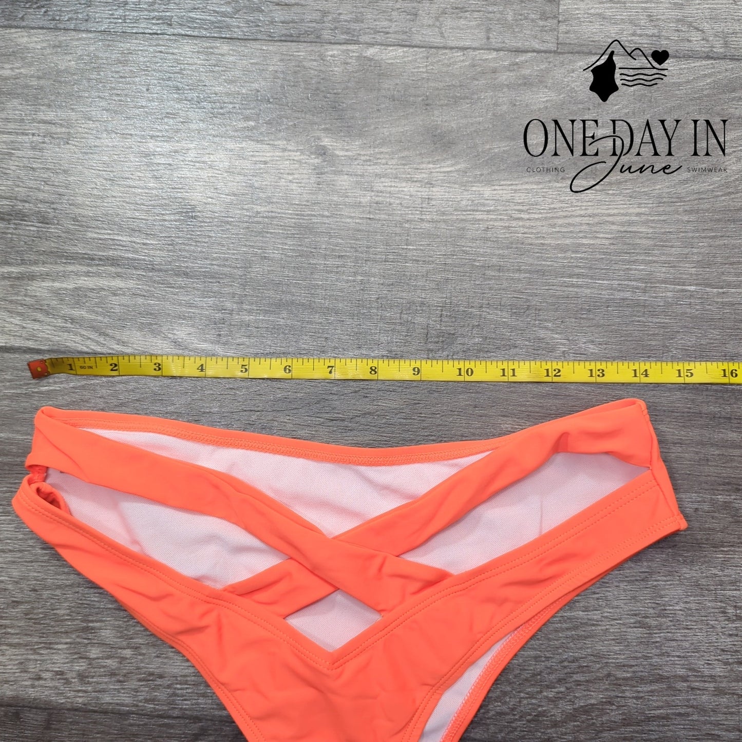 Aleumdr Cross Front Cheeky Bikini Bottom Size L