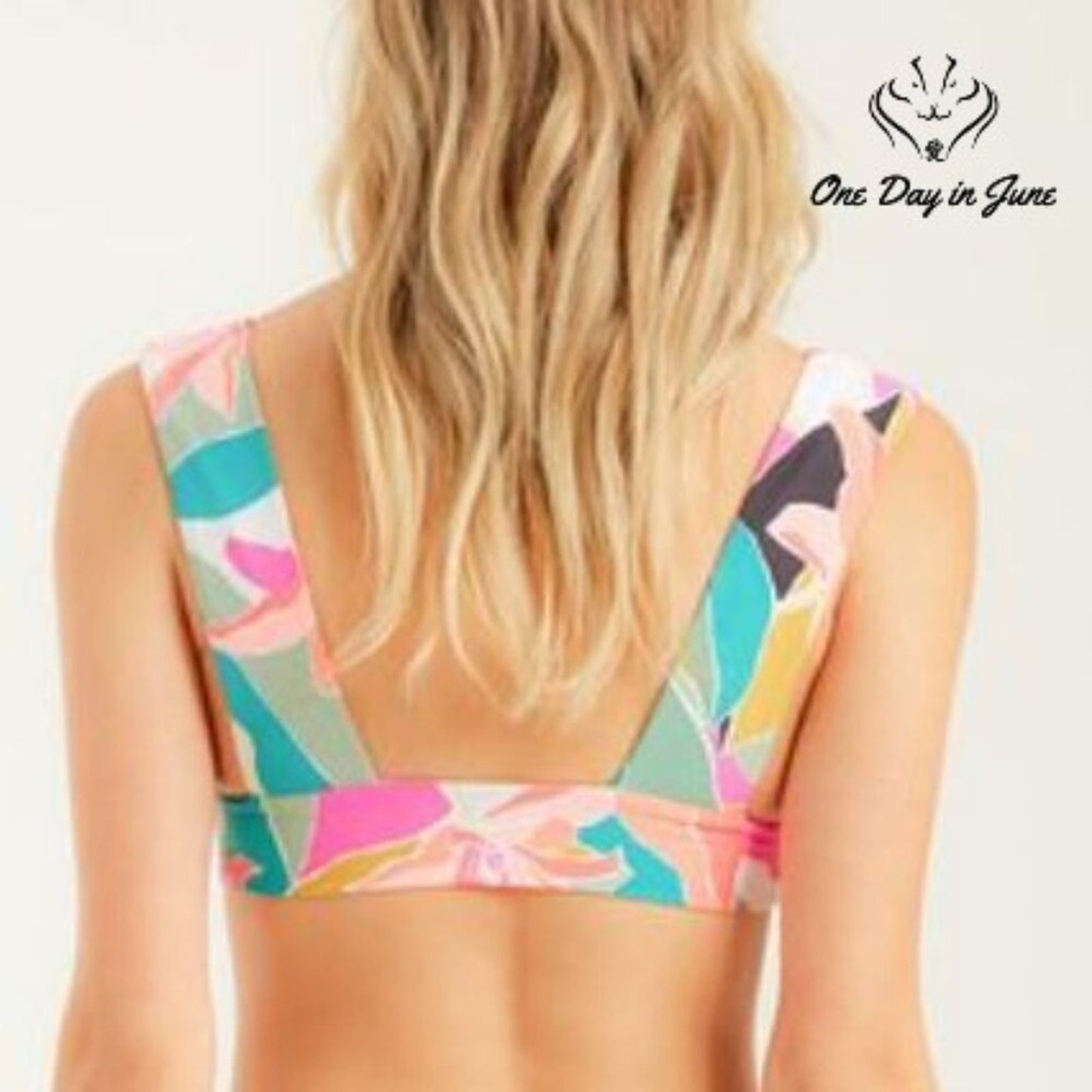 Billabong Wild Sun Plunge Bikini Top Tropical Floral Multicolor NWT Size S