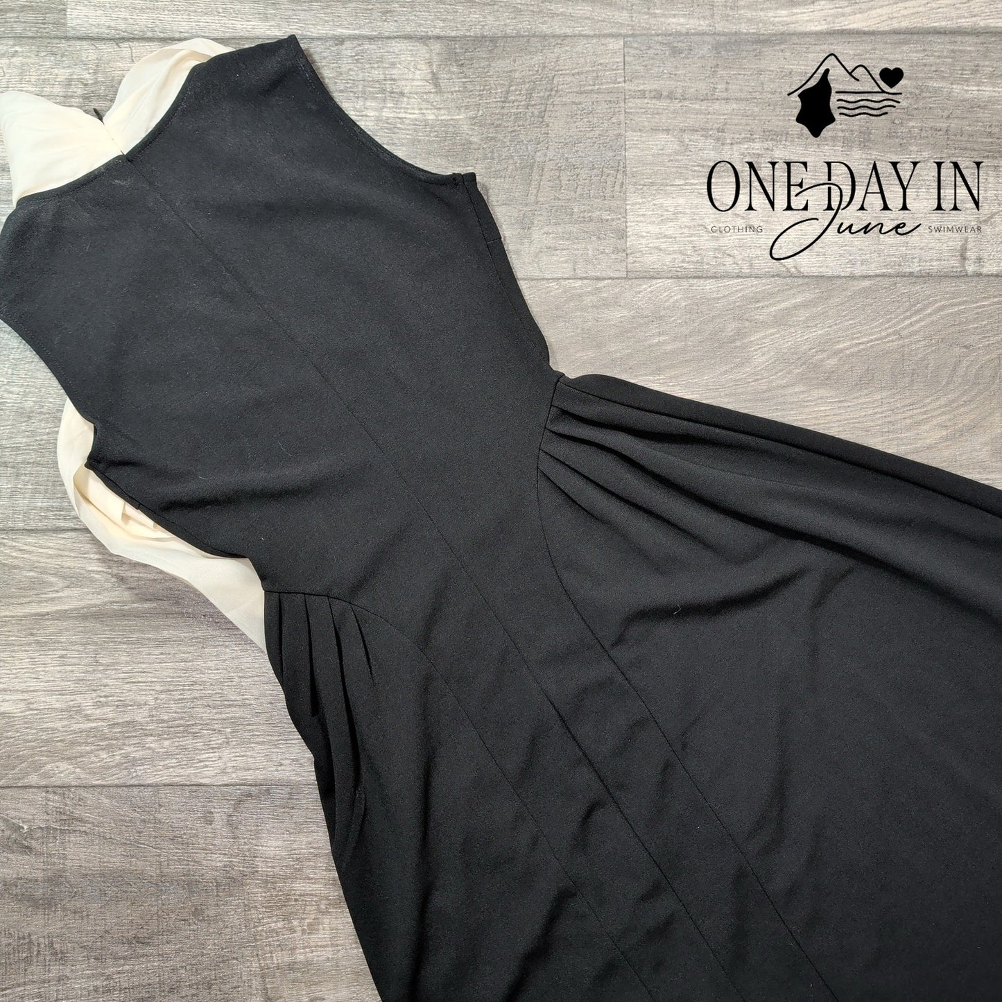 Cider Sleeveless Zip Back Midi Dress Size XS