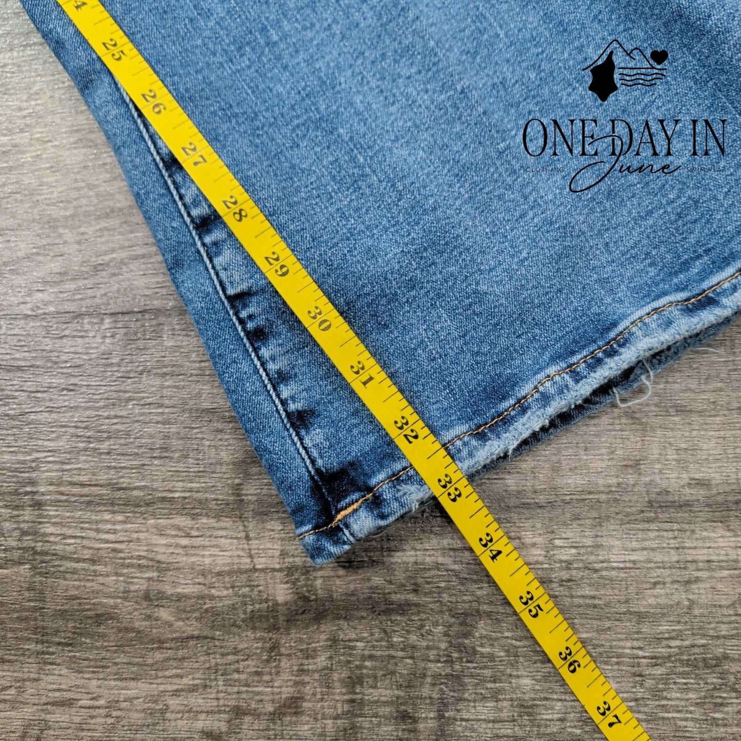 Good American Good Legs Flare Skinny Fit Flare Leg Jeans Size 00