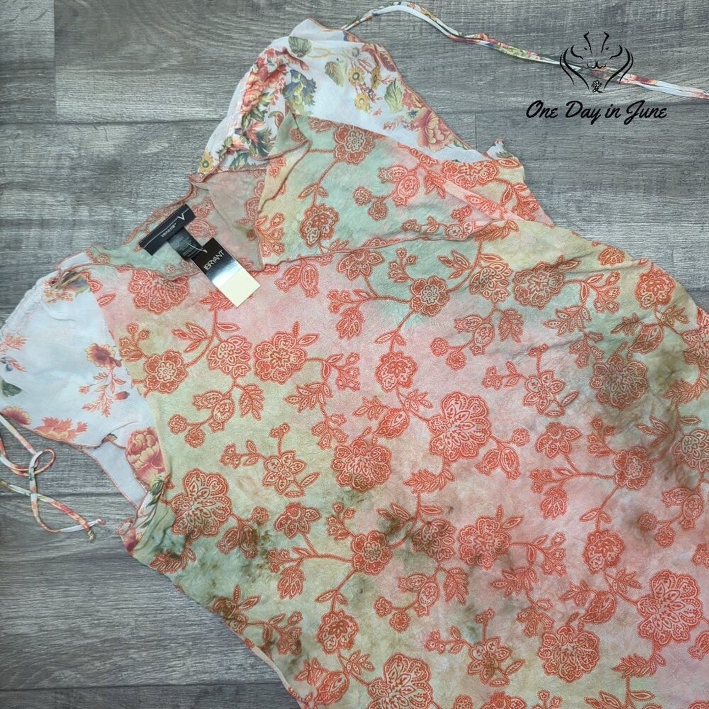 Venezia Short Sleeve Sheer Coverup Size 26/28
