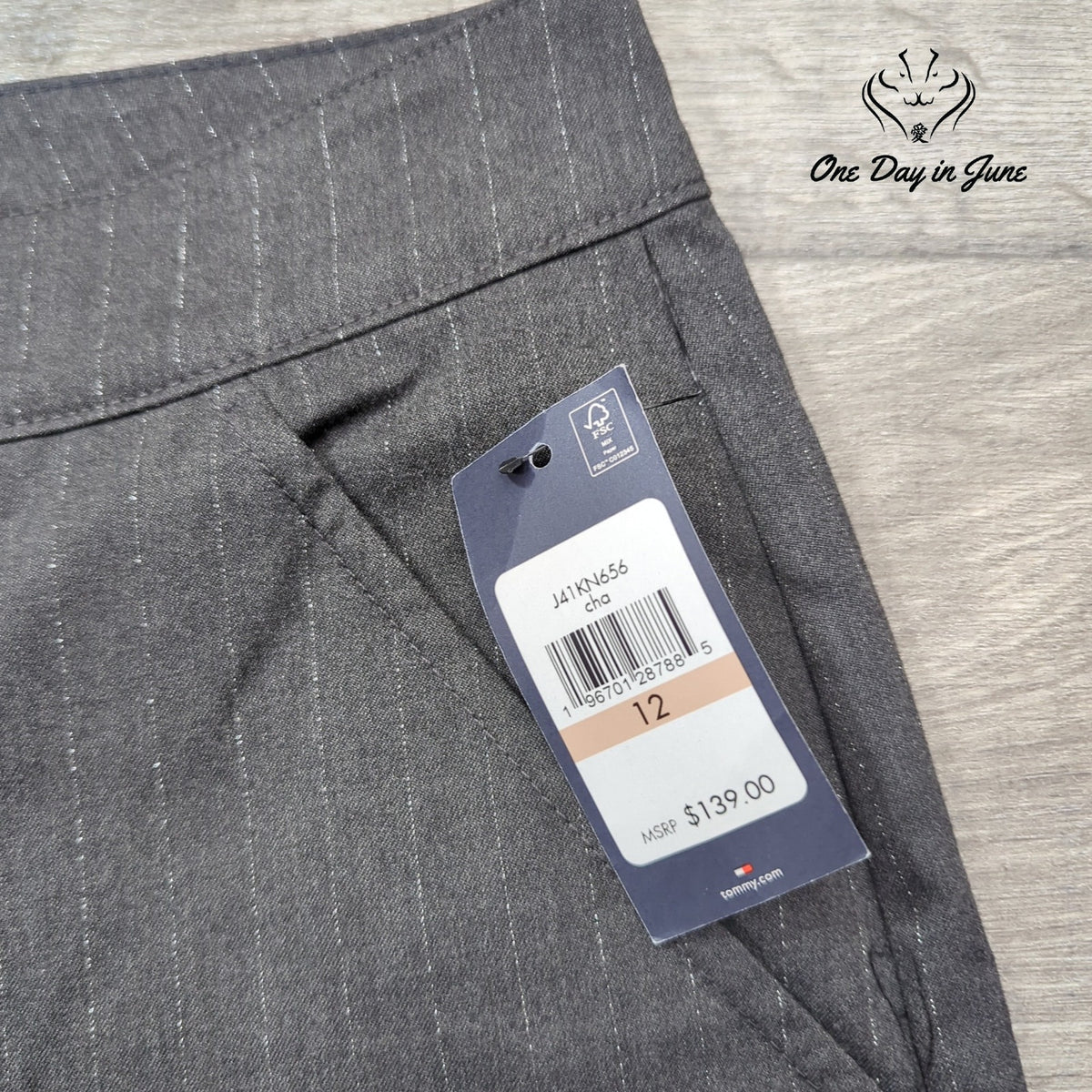 Tommy Hilfiger Metallic Pinstripe Wide Leg Cargo Pants Gray NWT Size 12