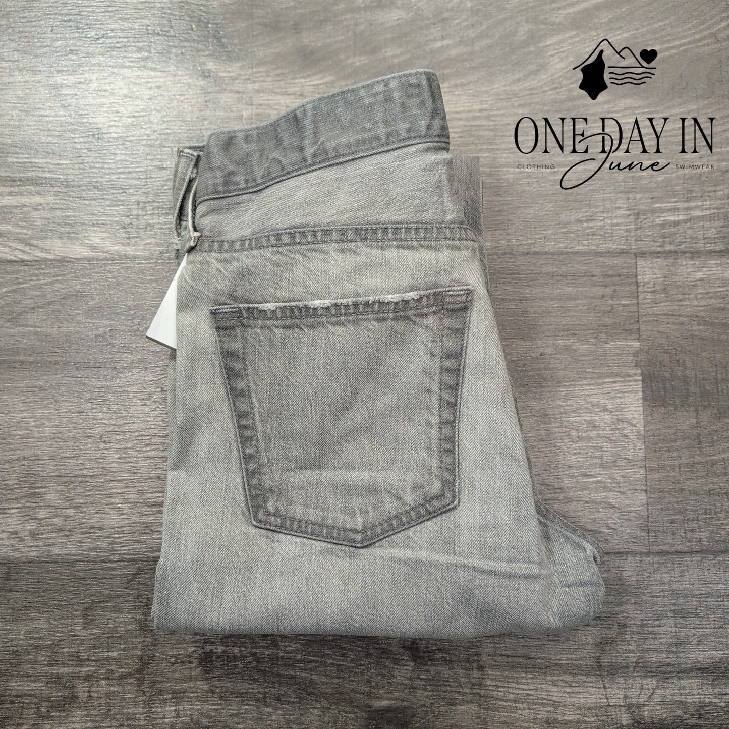 AG Adriano Goldschmied Straight Leg Jeans Gray Denim NWT $215 Size 4 (27)