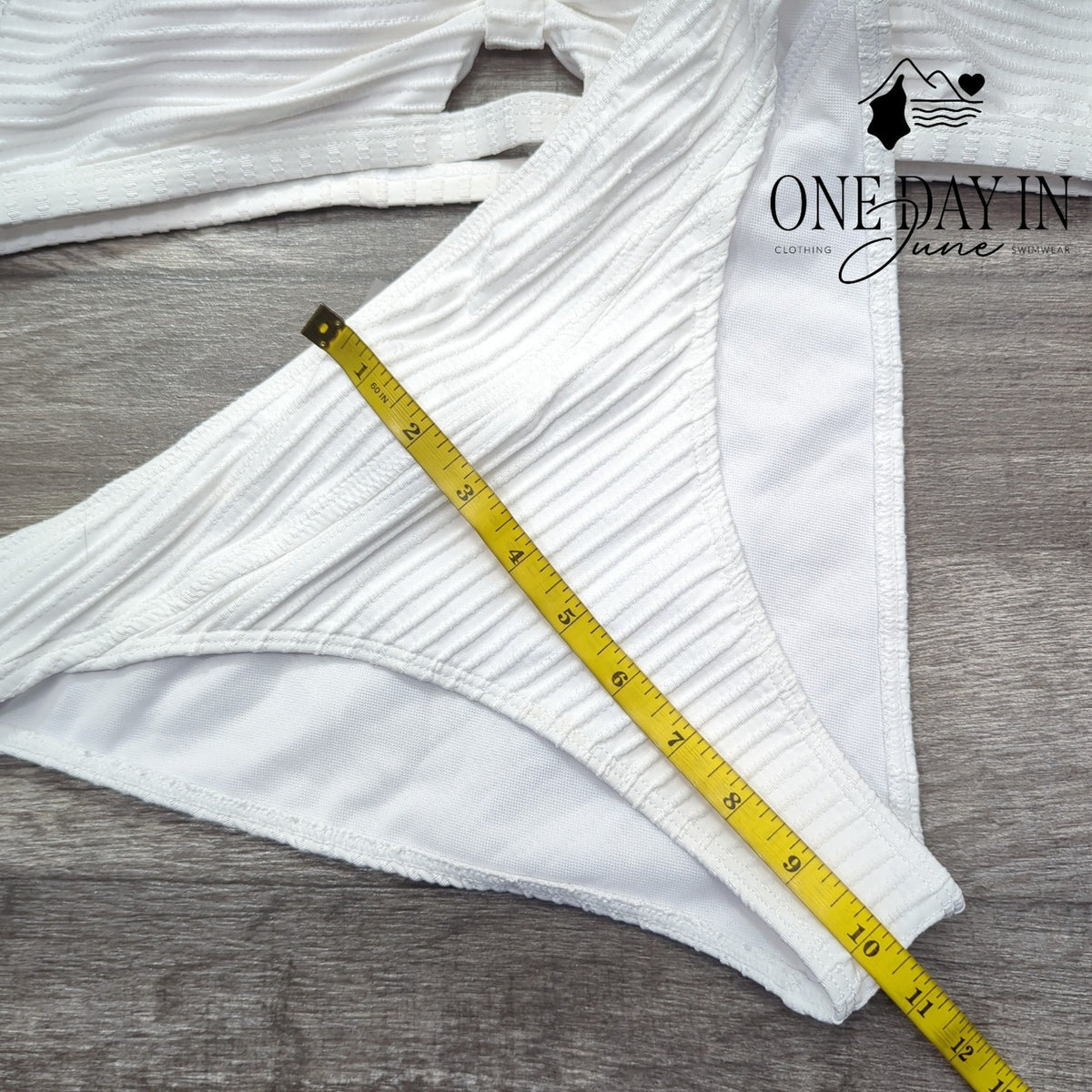 Adisputent Textured Keyhole Bikini Swimsuit White Ribbed 2 Piece Size XL