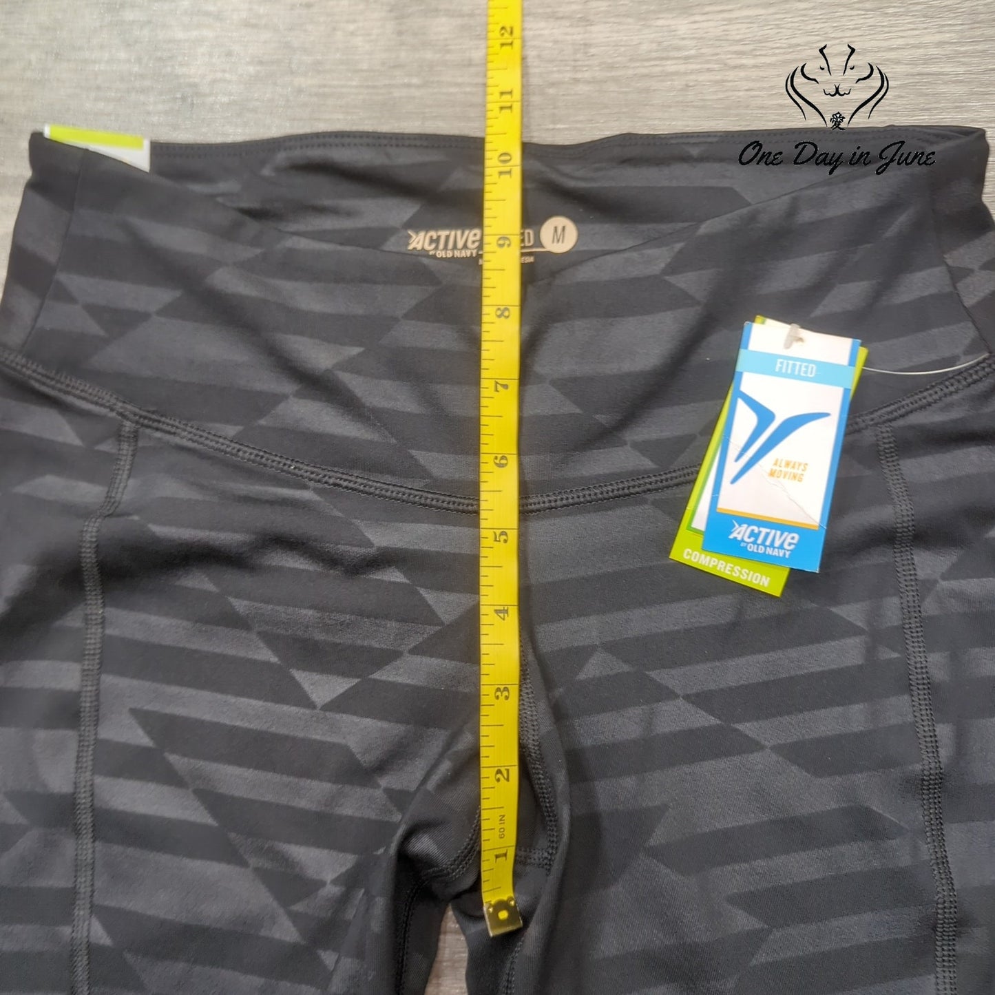 Old Navy Active Crop Yoga Pants Size M