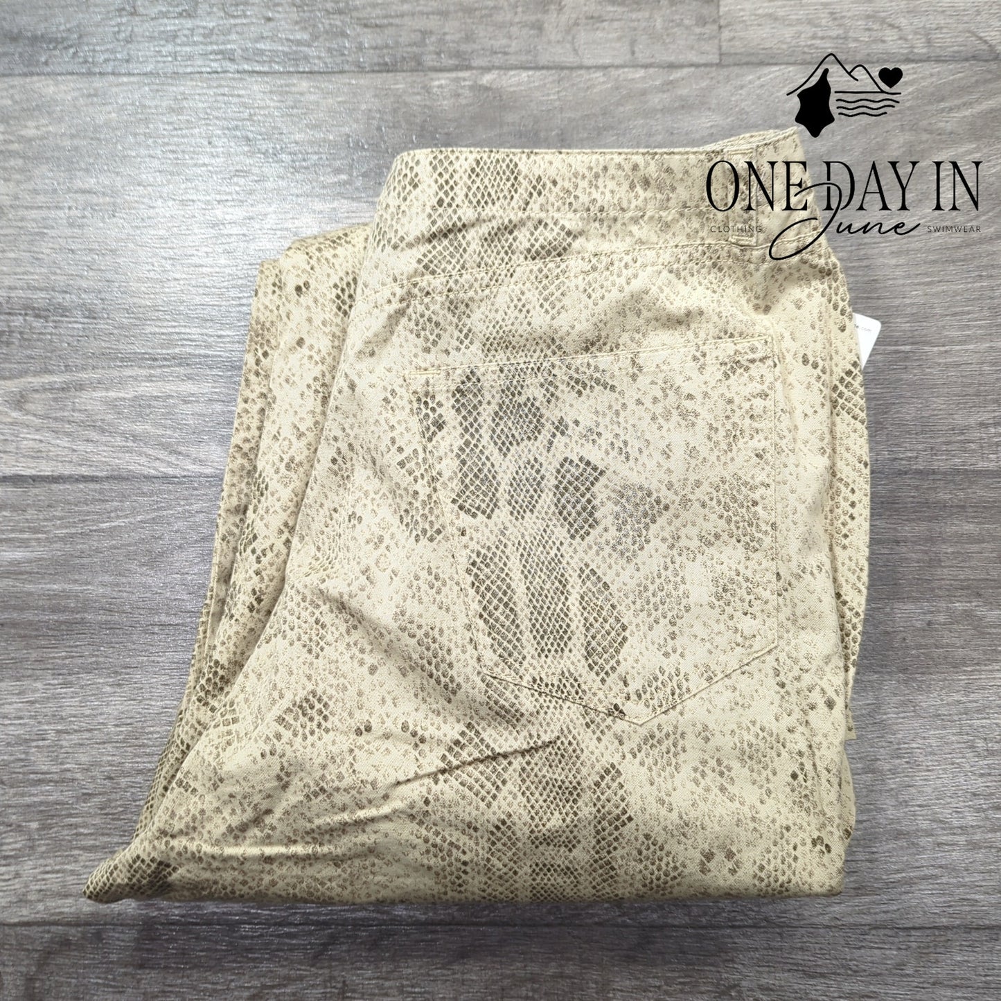 Liz Claiborne Animal Magnatism Straight Leg Pants Size 14