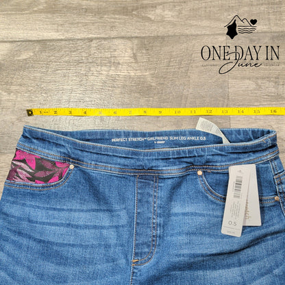 Chico's Girlfriend Slim Ankle Jeans Size Chico's .5 (6)