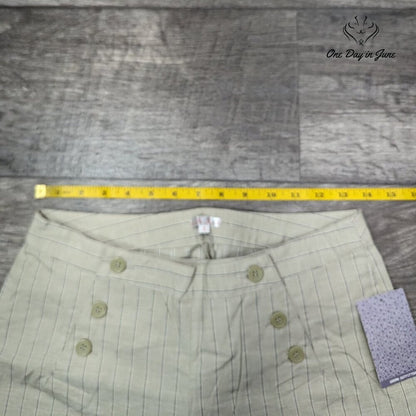 Urban Outfitters Juniors Button Front Shorts Size 1