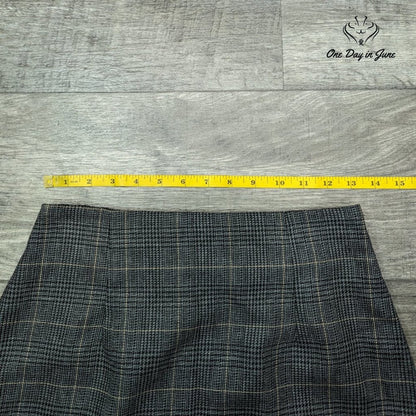B. Moss Clothing Company High Waist Mini Skirt Size 4