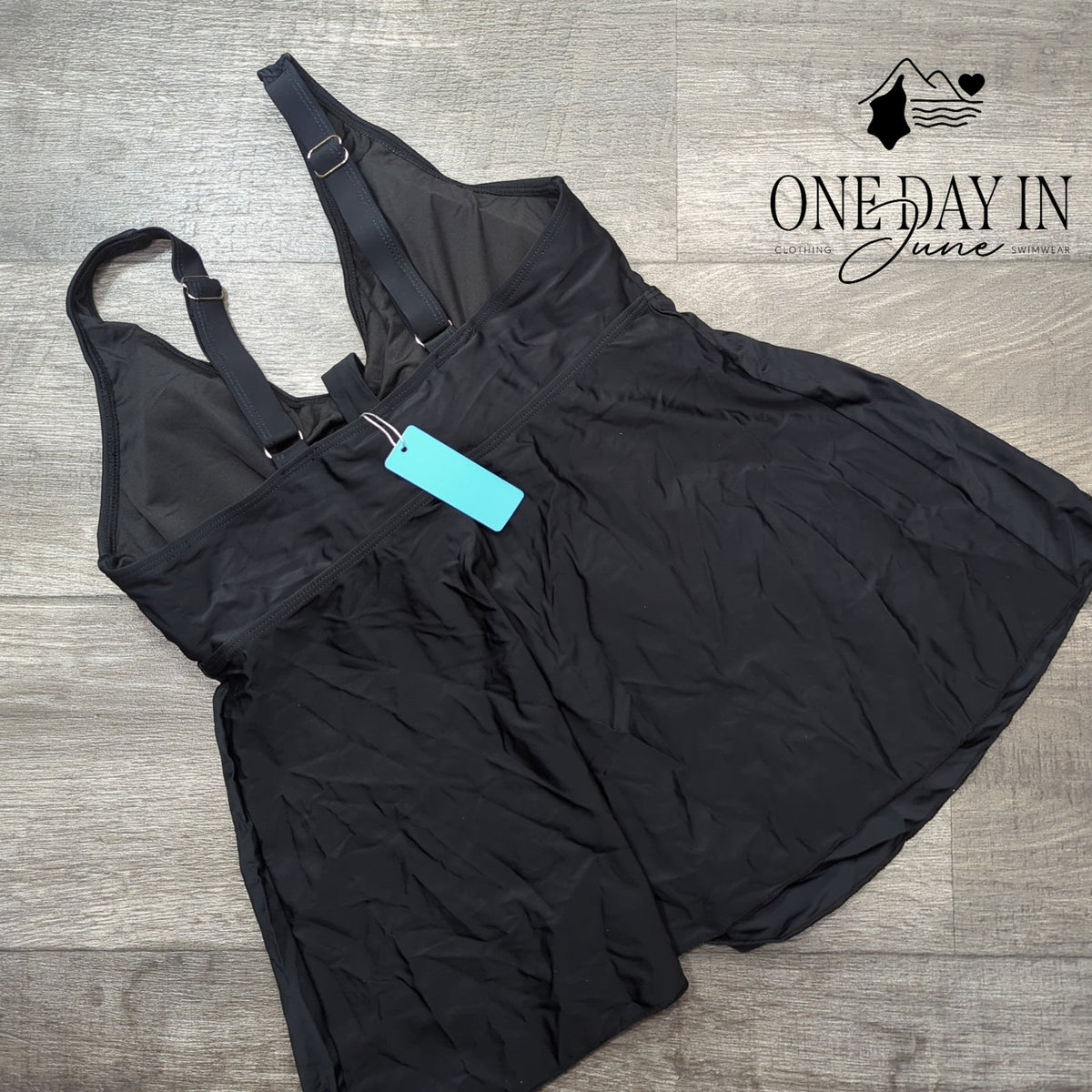 Yonique Tie Front V Neck Tankini Swim Top Black NWT Size M